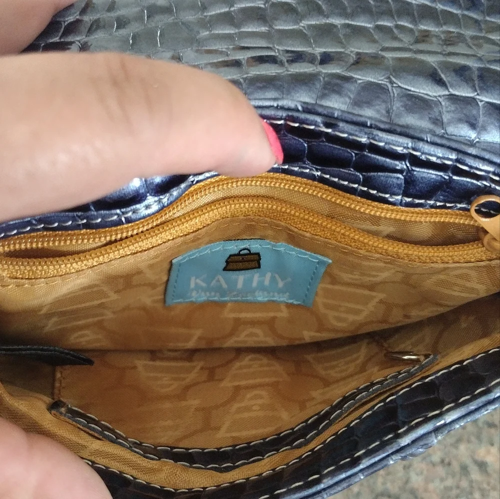 Vintage Kathy Van Zealand cross body